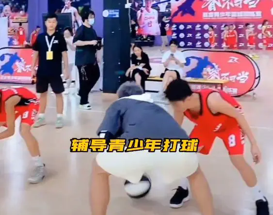 为什么大前锋在比赛中需要特别的体能训练?_0